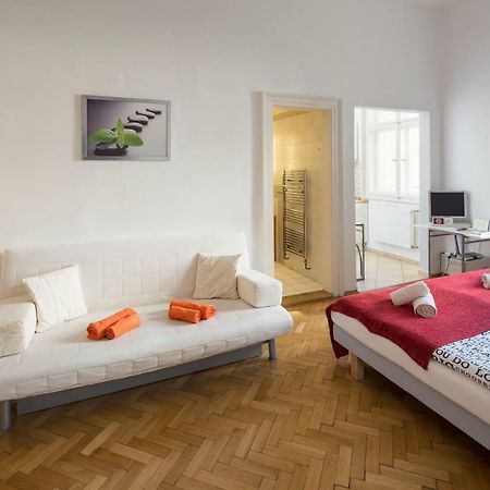 Dusni Apartments براغ المظهر الخارجي الصورة