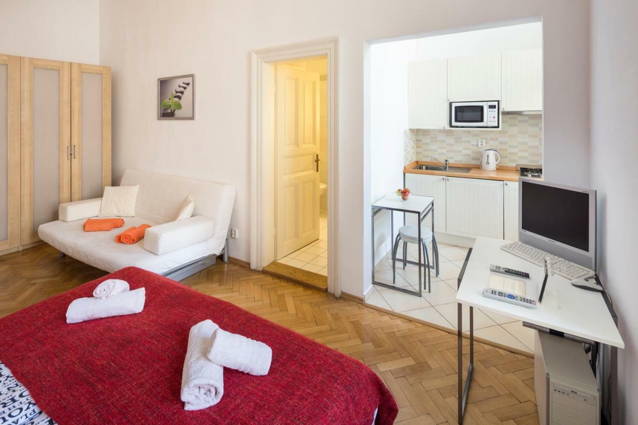 Dusni Apartments براغ المظهر الخارجي الصورة