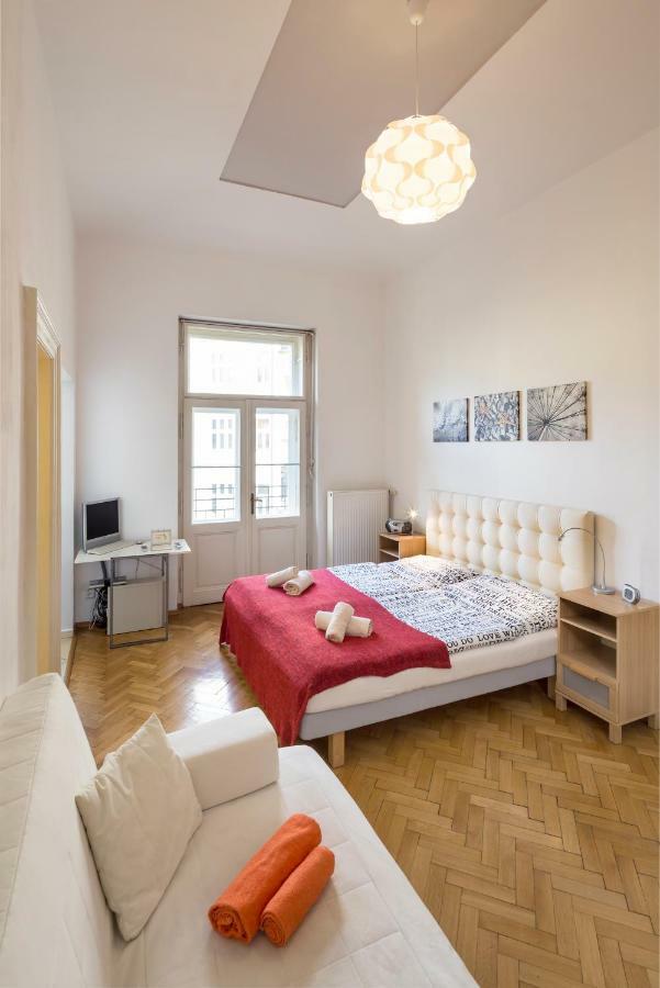 Dusni Apartments براغ المظهر الخارجي الصورة